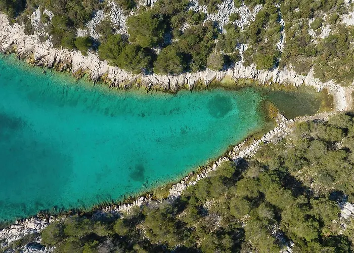 Secluded Fisherman's Cove Triluke, Pasman - 20973