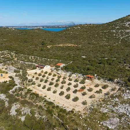 Secluded Fisherman's Cove Triluke, Pasman - 20973 Holiday home
