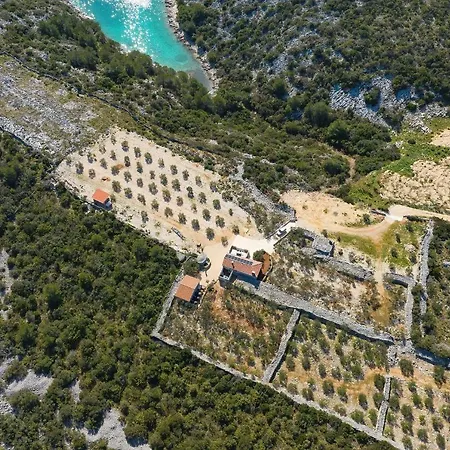 Secluded Fisherman's Cove Triluke, Pasman - 20973 Holiday home *