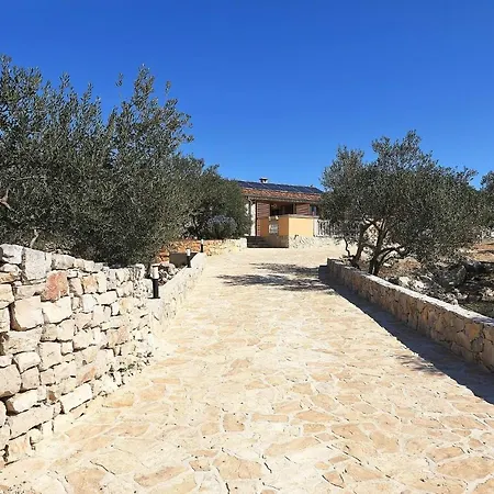 Holiday home Secluded Fisherman's Cove Triluke, Pasman - 20973 Tkon