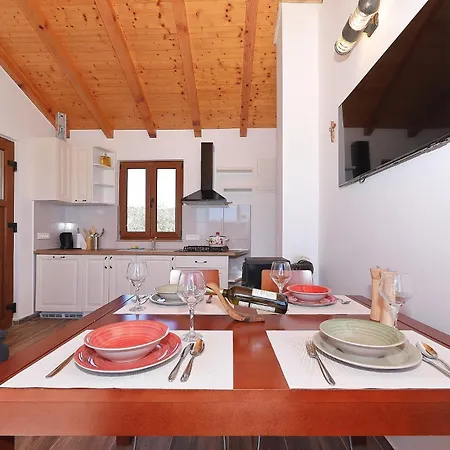 Holiday home Secluded Fisherman's Cove Triluke, Pasman - 20973 Tkon