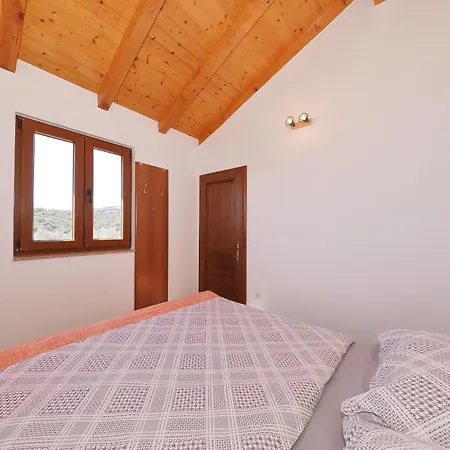Secluded Fisherman's Cove Triluke, Pasman - 20973 Holiday home Tkon
