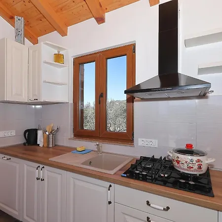 Secluded Fisherman's Cove Triluke, Pasman - 20973 Holiday home