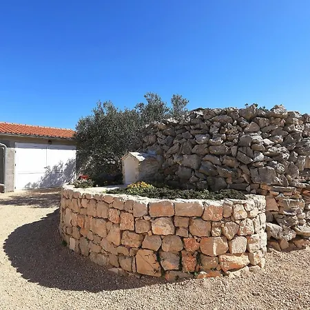Secluded Fisherman's Cove Triluke, Pasman - 20973 Holiday home Tkon