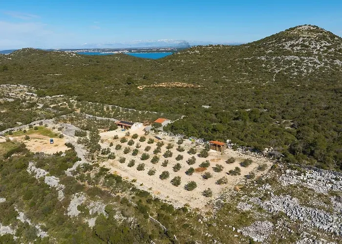 Secluded Fisherman's Cove Triluke, Pasman - 20973 Vakantiehuis
