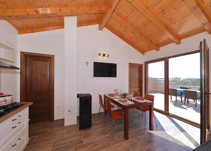 Vakantiehuis Secluded Fisherman's Cove Triluke, Pasman - 20973 *